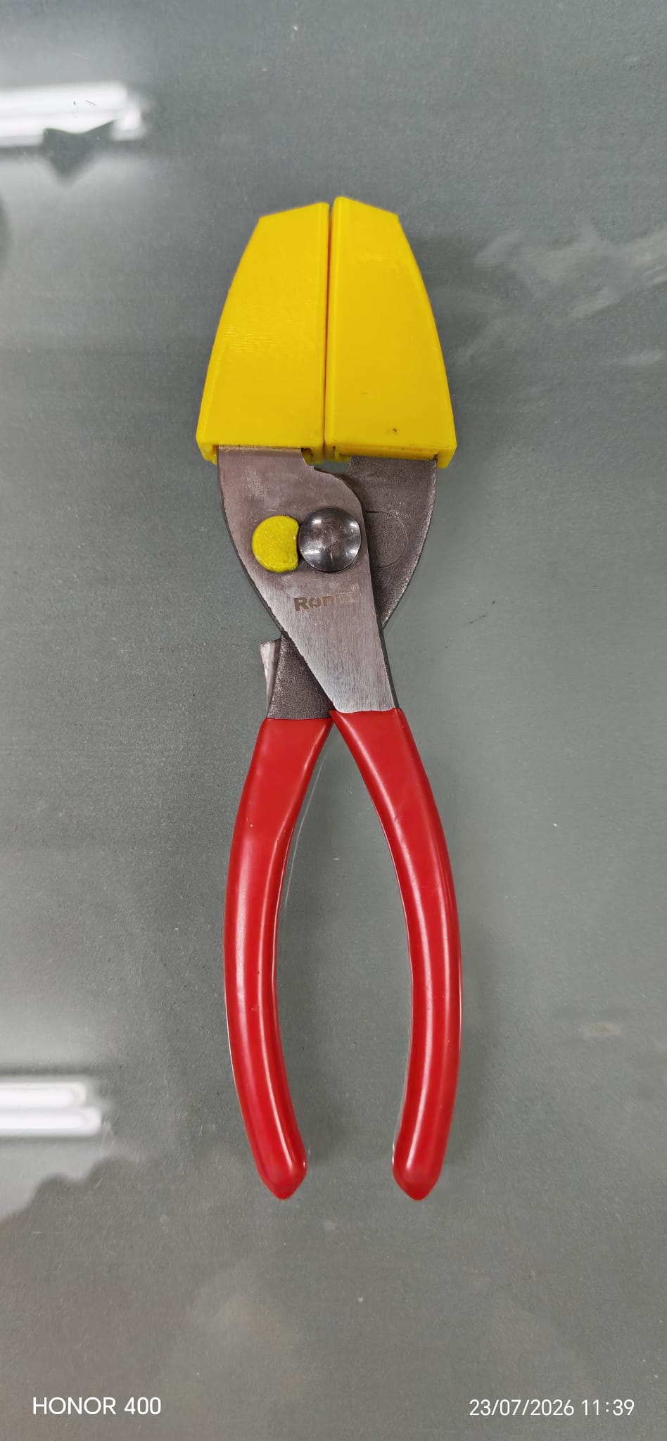 PINZA DE ABRIR CORTE
